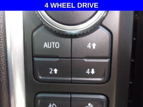 Used 2022 GMC Sierra 1500 SLT AWD/4WD image 13