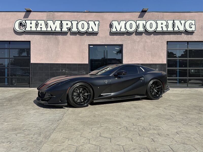 Used 2023 Ferrari 812 GTS RWD image 1