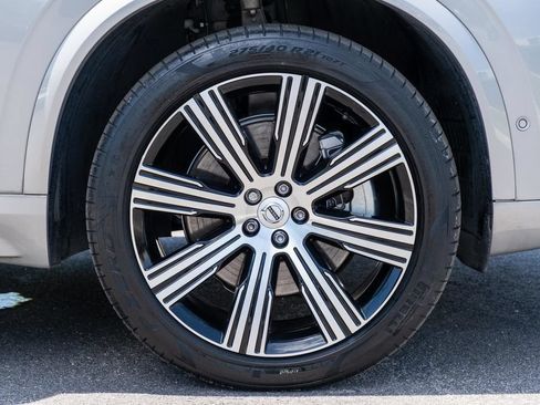 Used 2024 Volvo XC90 T8 Plus w/ Protection Package Premier AWD/4WD image 35
