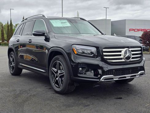 New 2026 Mercedes-Benz GLB 250 4MATIC image 8