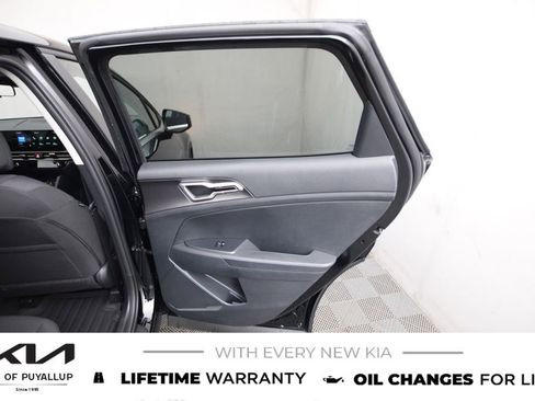 New 2026 Kia Sportage LX image 13