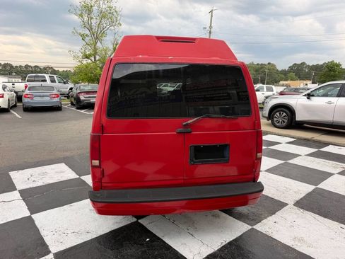 Used 1997 Chevrolet Astro AWD image 7