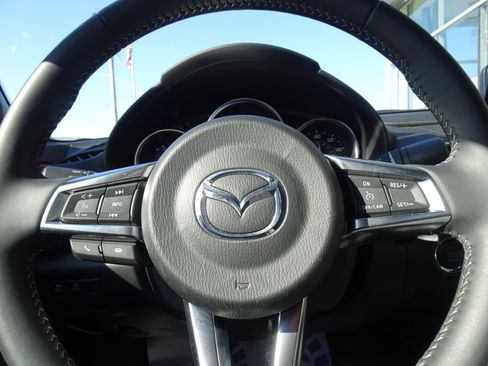 Used 2021 MAZDA MX-5 Miata Grand Touring RWD image 21