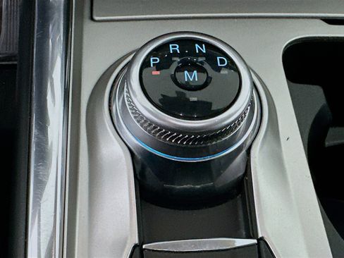 Used 2020 Ford Explorer XLT w/ Equipment Group 202A image 25