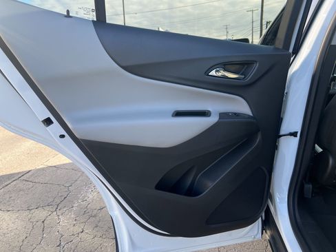 Used 2021 Chevrolet Equinox LT image 21