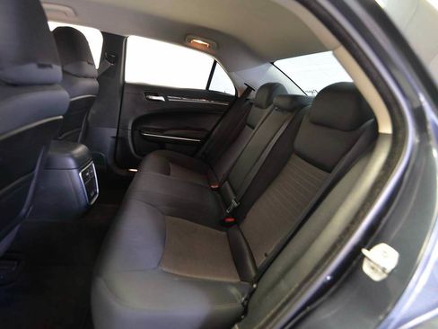 Used 2018 Chrysler 300 Touring w/ Sport Appearance Package RWD image 11
