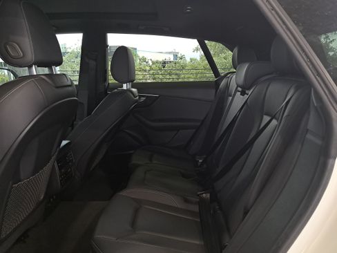 Used 2023 Audi Q8 Premium Plus w/ Premium Plus Package AWD/4WD image 9