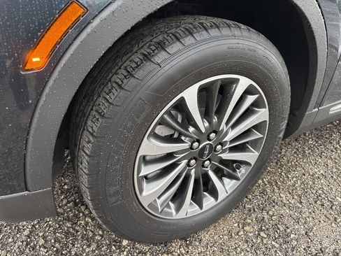 Certified 2023 Lincoln Nautilus FWD w/ Premium Package image 5