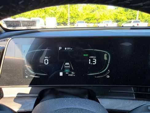 Used 2024 Kia Sportage X-Line AWD/4WD image 17