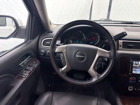 Used 2012 GMC Yukon XL Denali AWD/4WD image 23