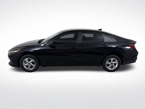 Used 2023 Hyundai Elantra SE FWD image 8