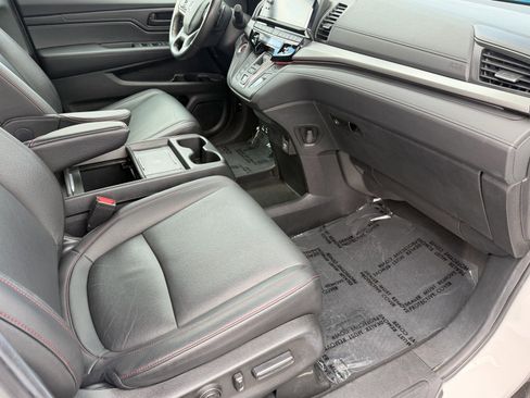 Used 2025 Honda Odyssey Sport-L image 15