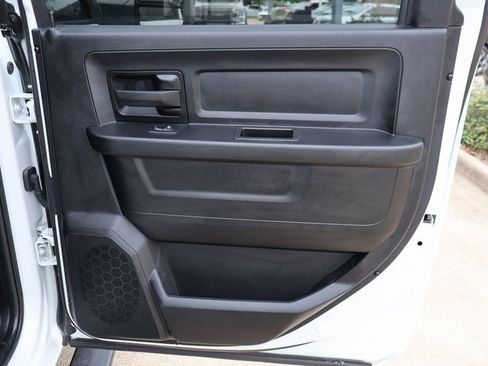 Used 2024 RAM 2500 Tradesman w/ Chrome Appearance Group image 20