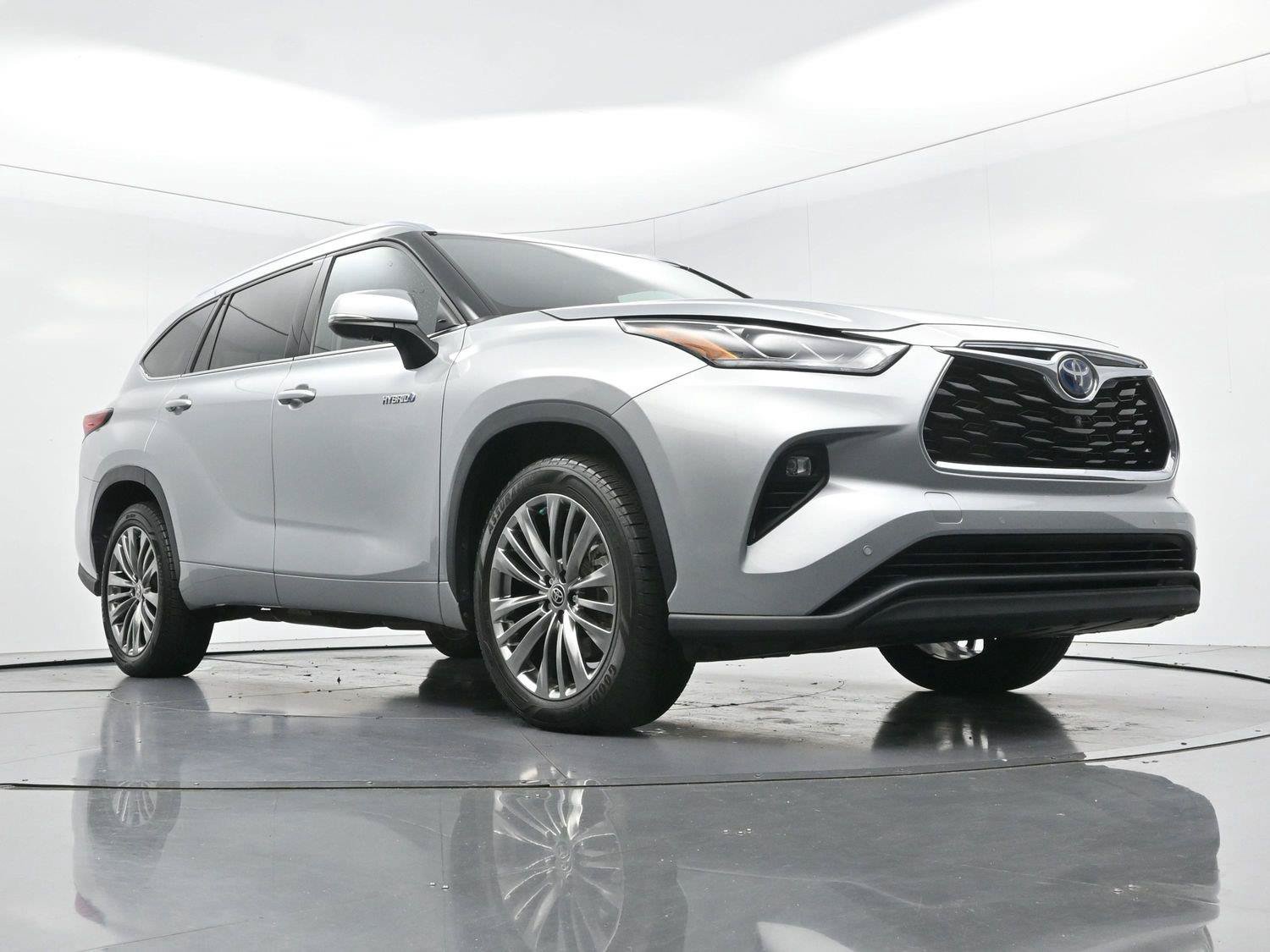 Used 2021 Toyota Highlander Limited FWD image 57