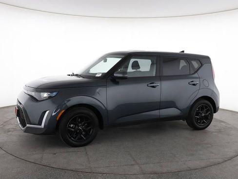 Used 2025 Kia Soul LX w/ LX Technology Package image 6