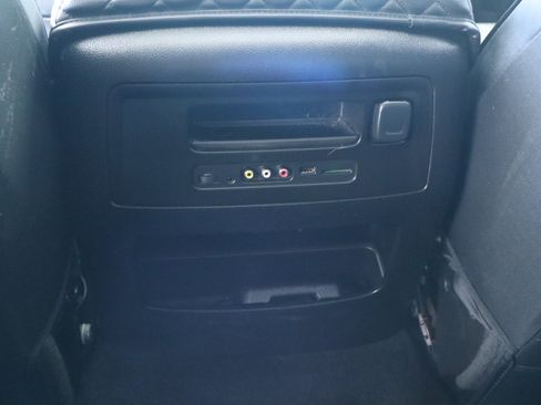 Used 2015 GMC Sierra 3500 Denali w/ Duramax Plus Package image 34