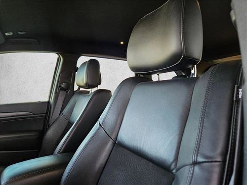 Used 2020 Jeep Grand Cherokee Laredo w/ Laredo X Package image 20