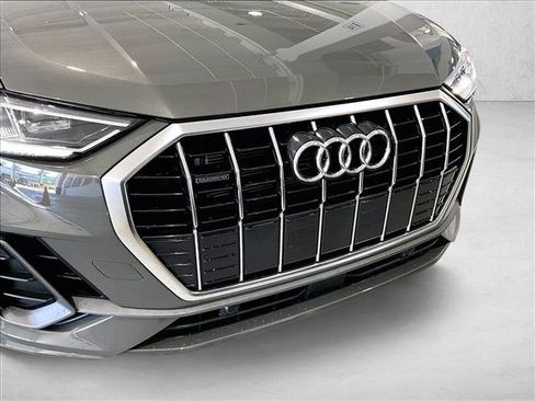 Used 2024 Audi Q3 2.0T Premium w/ Convenience Package AWD/4WD image 30