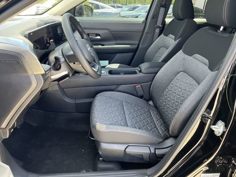 New 2026 Nissan Kicks SV FWD image 13