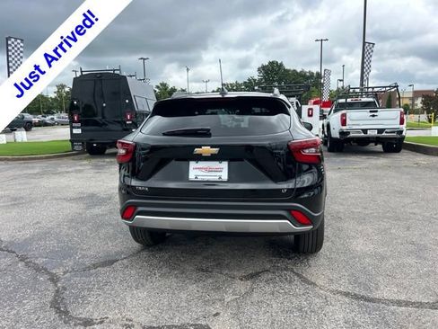 New 2026 Chevrolet Trax LT w/ LT Convenience Package FWD image 4