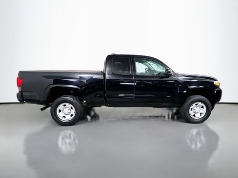 Used 2023 Toyota Tacoma SR w/ SR Convenience Package image 3
