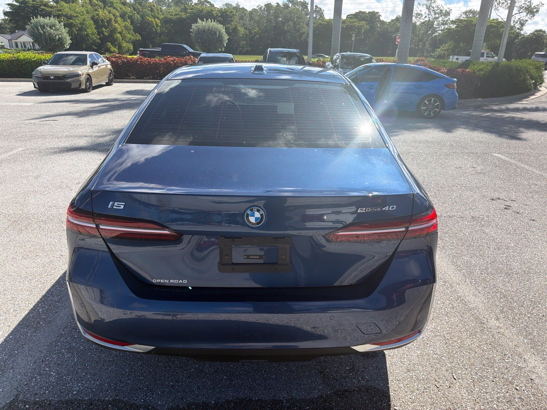 Used 2024 BMW i5 eDrive40i w/ Premium Package RWD image 11