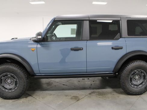 New 2025 Ford Bronco Badlands image 5