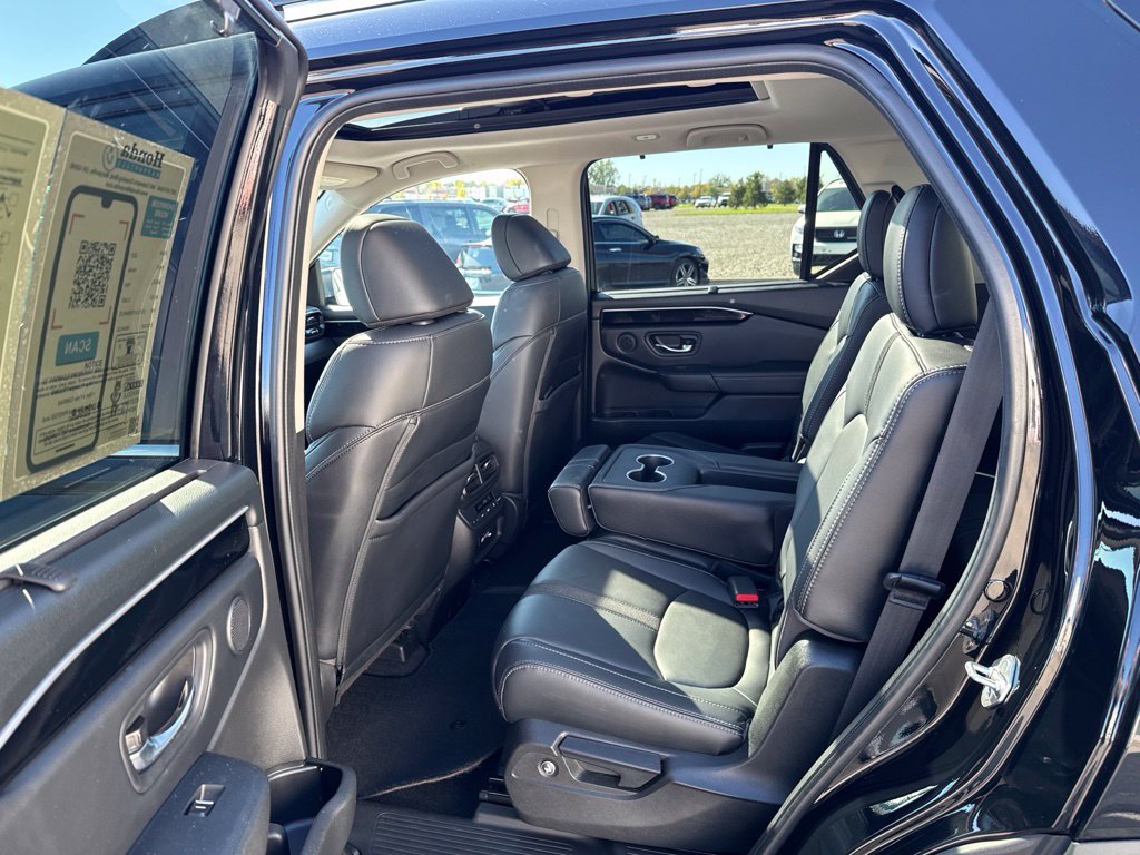 Used 2023 Honda Pilot Touring image 36