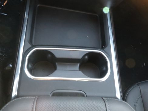 New 2026 GMC Sierra 2500 SLT w/ SLT Convenience Package image 15