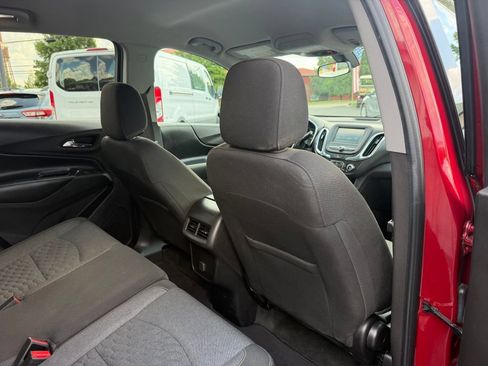Used 2018 Chevrolet Equinox LT FWD image 24