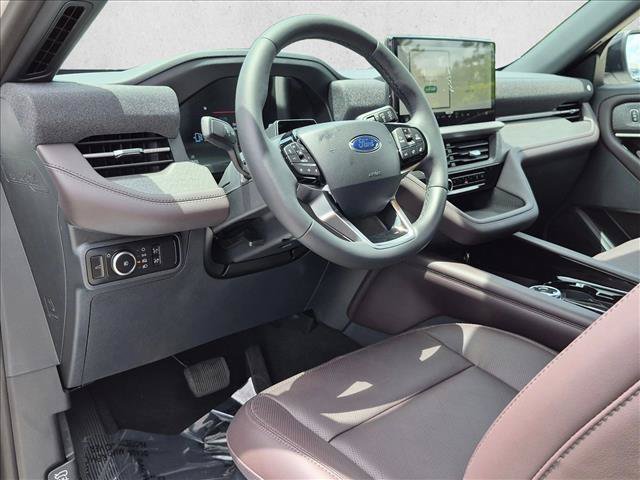 New 2026 Ford Explorer Platinum RWD image 3