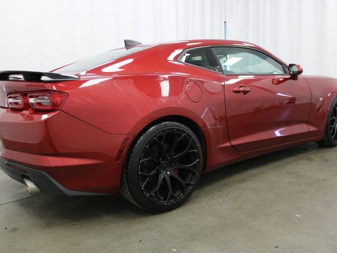 Used 2019 Chevrolet Camaro LT image 5
