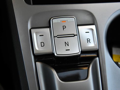 Used 2023 Hyundai Kona SE w/ Cargo Package FWD image 25
