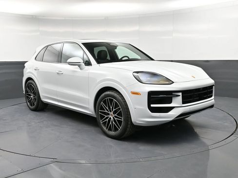 New 2026 Porsche Cayenne AWD/4WD image 10