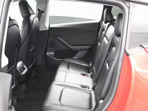 Used 2023 Tesla Model Y Long Range image 36