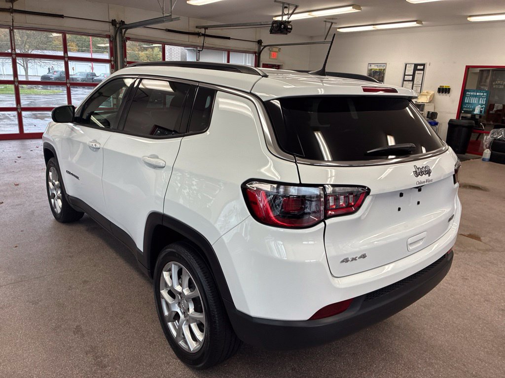 Certified 2023 Jeep Compass Latitude AWD/4WD image 18