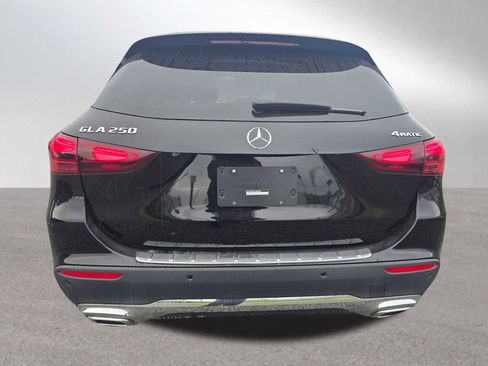 New 2025 Mercedes-Benz GLA 250 4MATIC image 4