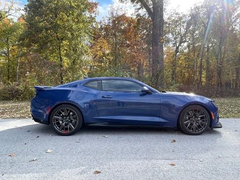Used 2020 Chevrolet Camaro ZL1 image 4