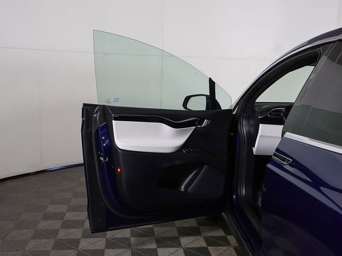 Used 2017 Tesla Model X 100D image 19