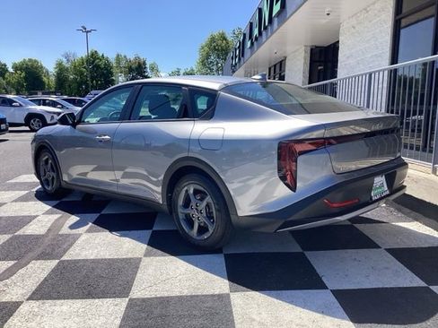 Used 2025 Kia K4 FWD image 7