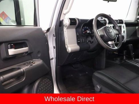 Used 2008 Toyota FJ Cruiser 4WD image 8