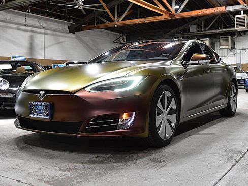 Used 2021 Tesla Model S AWD image 3
