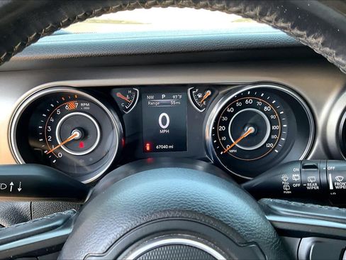 Used 2020 Jeep Wrangler Sport AWD/4WD image 24