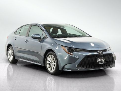 Used 2020 Toyota Corolla LE w/ LE Premium Package FWD image 7