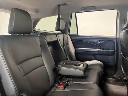 Used 2020 Honda Pilot Touring image 13