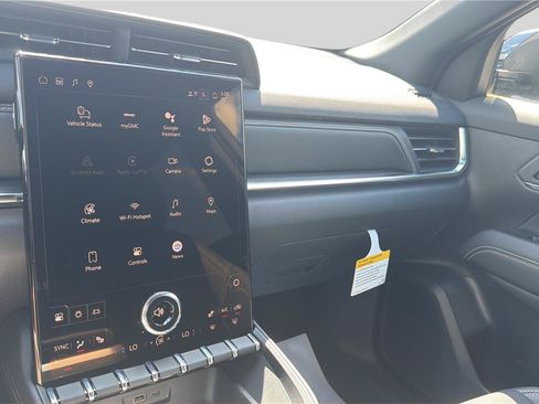New 2026 GMC Terrain Elevation w/ Elevation Premium Package AWD/4WD image 11
