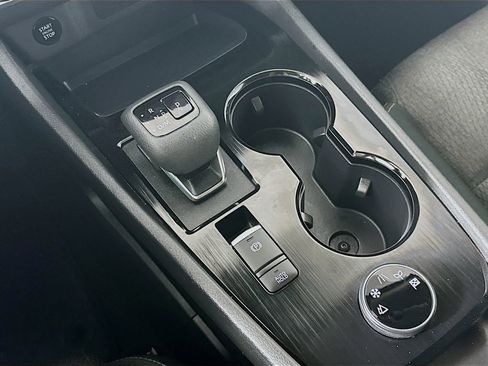 Used 2024 Nissan Rogue SV image 16