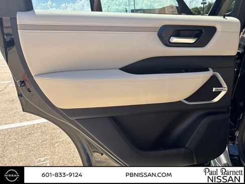 New 2025 Nissan Armada Platinum Reserve image 29