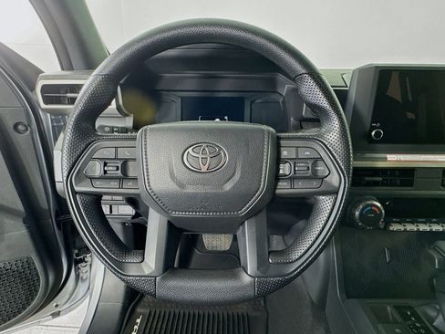 Certified 2025 Toyota Tacoma SR5 AWD/4WD image 11