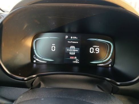 Certified 2025 Kia Soul S image 25